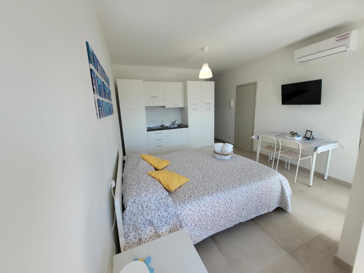 Rosato Double Sea View Apartment Lignano Sabbiadoro Bagian luar foto