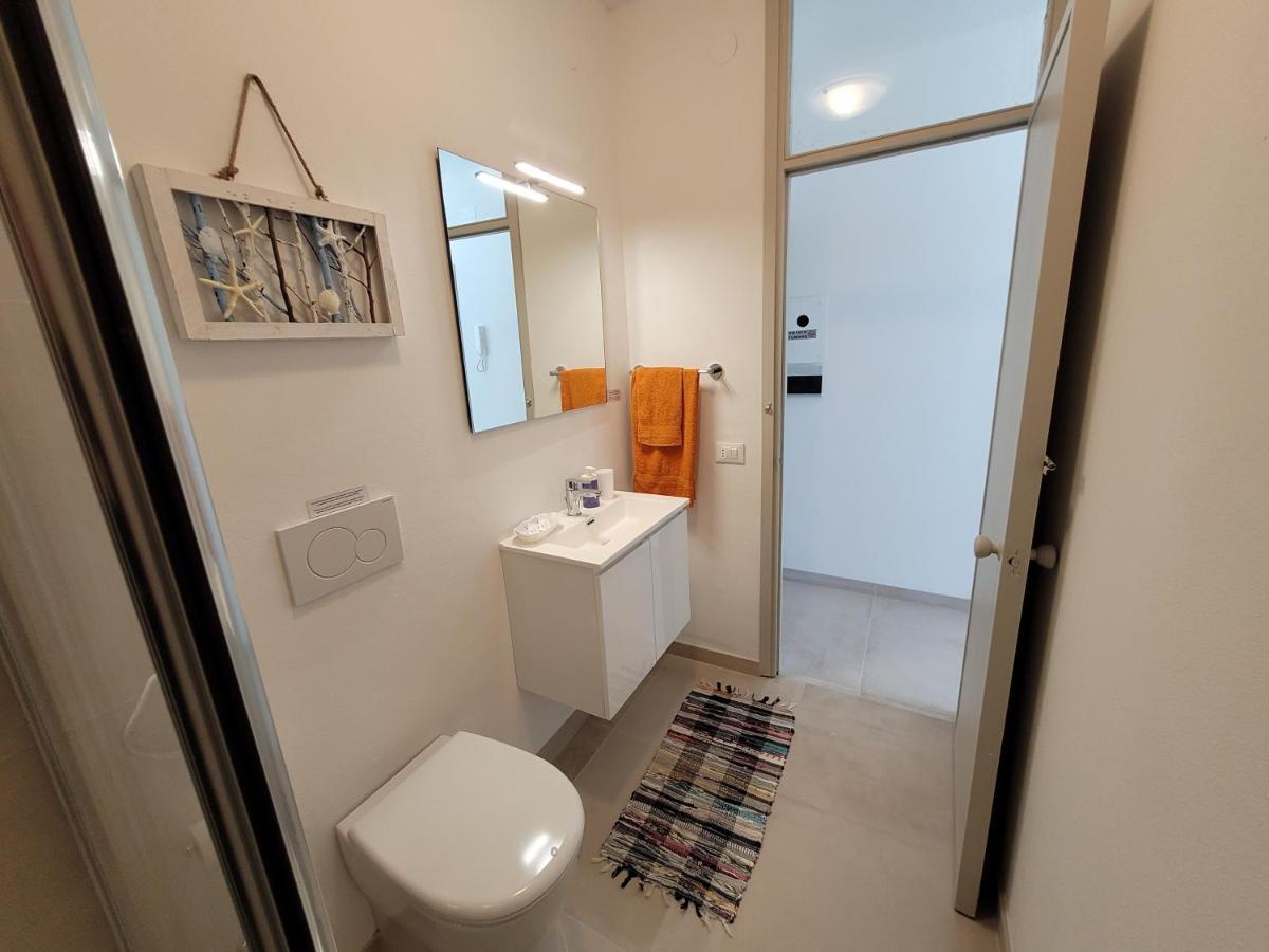 Rosato Double Sea View Apartment Lignano Sabbiadoro Bagian luar foto